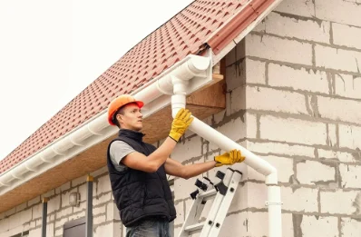 Pose et remplacement de gouttières à Pastricciola